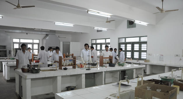 Pramukh Swami Science and H. D. Patel Arts College Kadi Academic Facility photo 1
